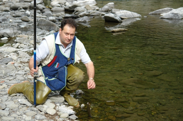  Image name: Pesca70.jpg 
 width: 601 pixel 
 height: 400 pixel 
 Size: 223374 bytes 
 Click to enlarge 