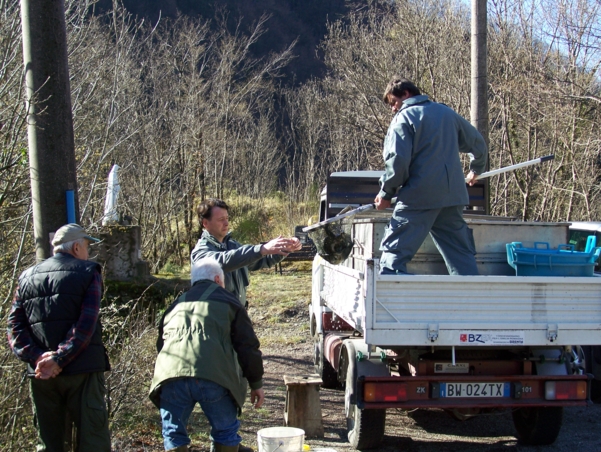  Image name: Pesca22.jpg 
 width: 601 pixel 
 height: 452 pixel 
 Size: 312742 bytes 
 Click to enlarge 