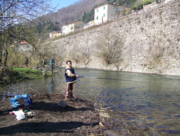  Image name: Pesca86.jpg 
 width: 601 pixel 
 height: 452 pixel 
 Size: 324960 bytes 
 Click to enlarge 