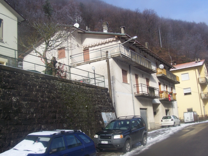  Image name: Case38.jpg 
 width: 700 pixel 
 height: 526 pixel 
 Size: 321075 bytes 
 Click to enlarge 