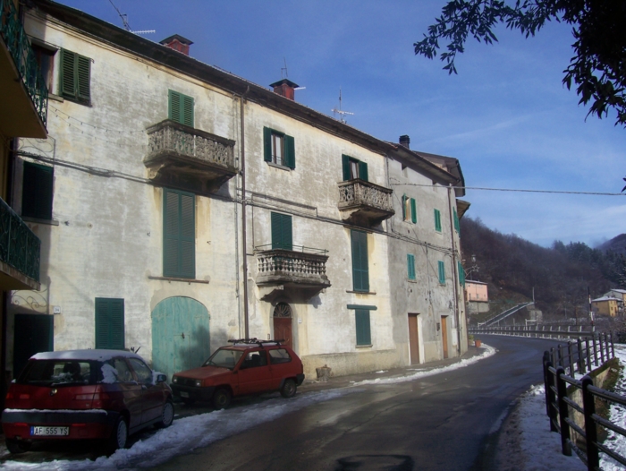  Image name: Case43.jpg 
 width: 700 pixel 
 height: 526 pixel 
 Size: 297194 bytes 
 Click to enlarge 