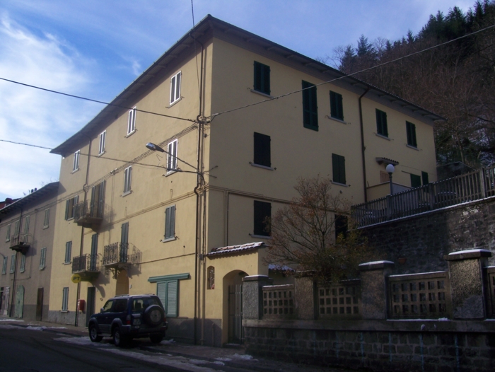  Image name: Case46.jpg 
 width: 700 pixel 
 height: 526 pixel 
 Size: 272838 bytes 
 Click to enlarge 