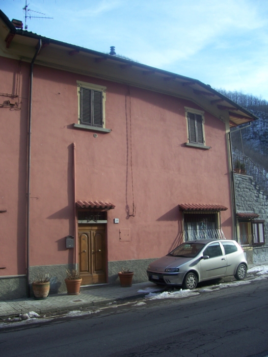  Image name: Case62.jpg 
 width: 526 pixel 
 height: 700 pixel 
 Size: 252098 bytes 
 Click to enlarge 