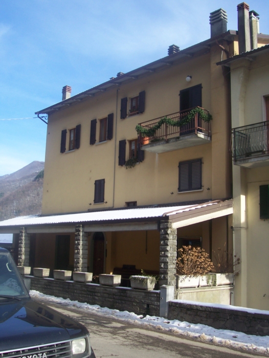  Image name: Case73.jpg 
 width: 526 pixel 
 height: 700 pixel 
 Size: 268276 bytes 
 Click to enlarge 