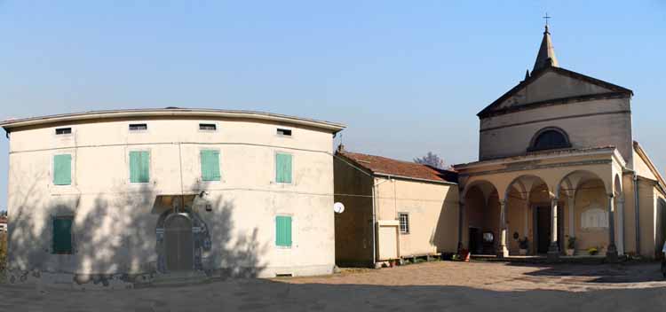  Image name: 03-capanne.jpg 
 width: 750 pixel 
 height: 352 pixel 
 Size: 20776 bytes 
 Click to enlarge 