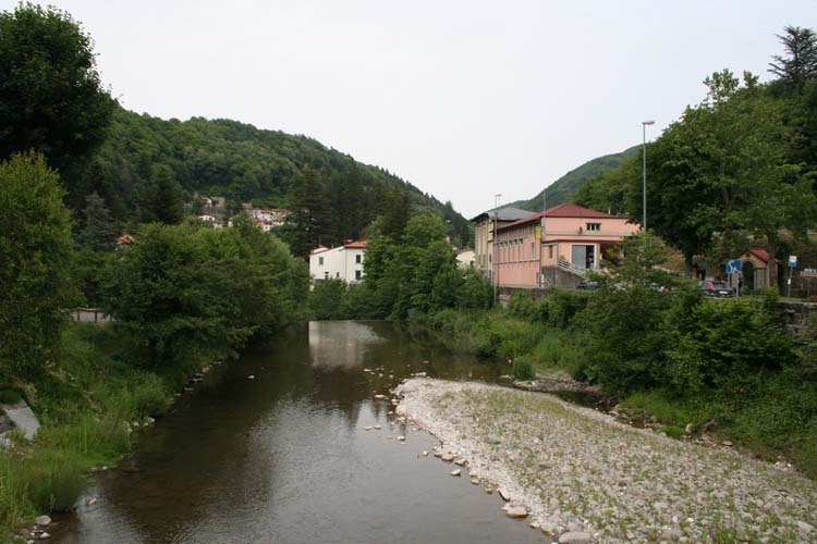  Image name: 04-pracchia.jpg 
 width: 750 pixel 
 height: 500 pixel 
 Size: 58889 bytes 
 Click to enlarge 