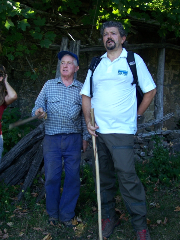  Image name: Frassignoni037.jpg 
 width: 601 pixel 
 height: 800 pixel 
 Size: 398905 bytes 
 Click to enlarge 